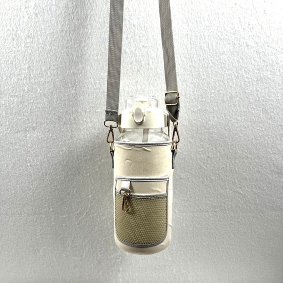 Goswe 64 Ounce Glass Water Bottle with Straw, Handle & Carry Strap - Picture 1 of 4